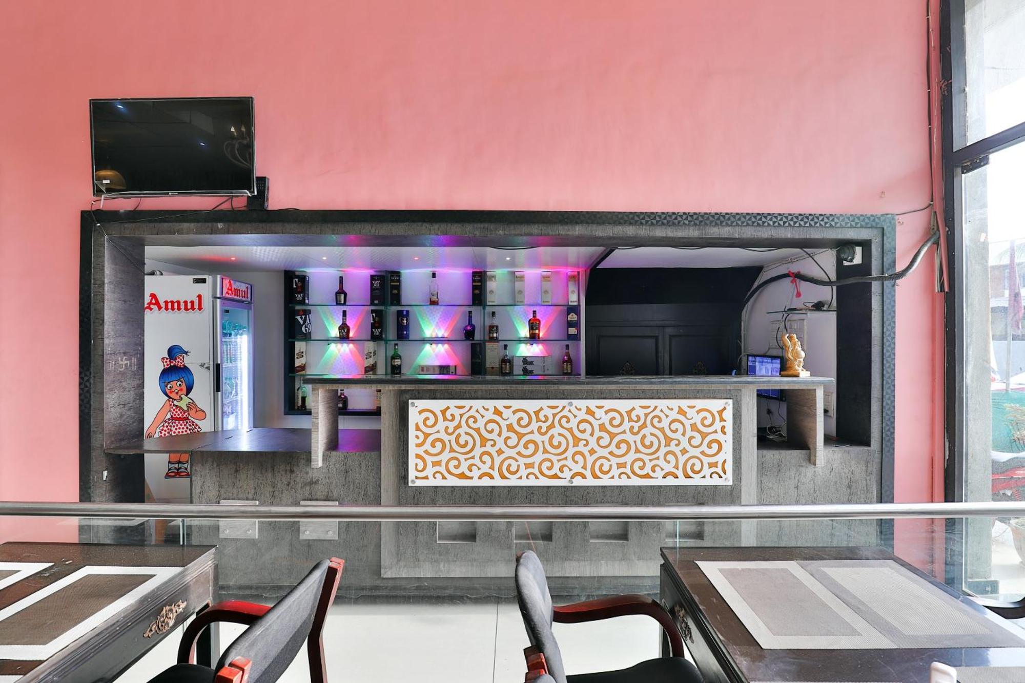 Hotel O Lotus Residency Daman Kültér fotó