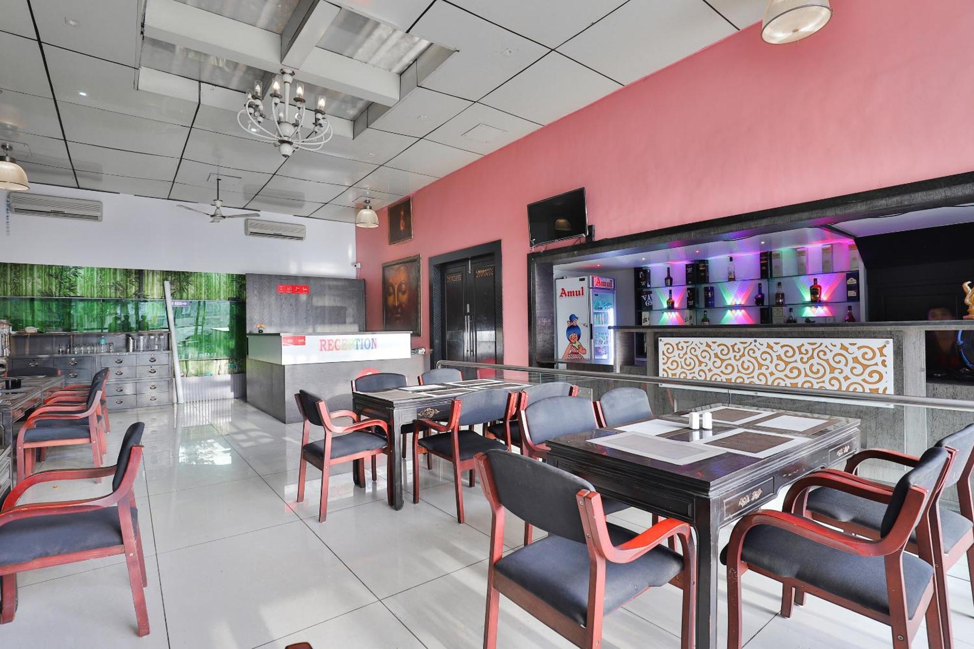 Hotel O Lotus Residency Daman Kültér fotó