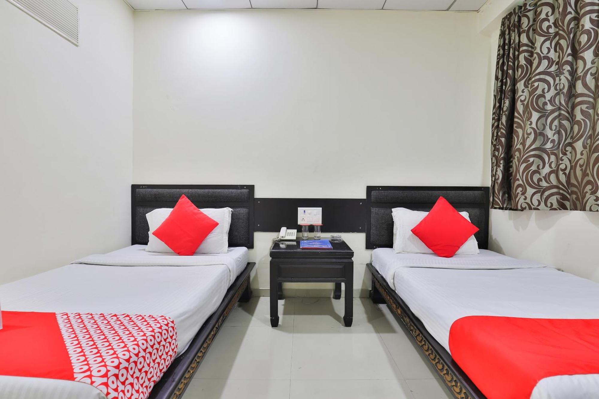 Hotel O Lotus Residency Daman Kültér fotó